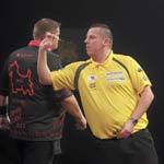 Grand Slam of Darts 2015 Scott Mitchell v Dave Chisnall - Photo by Lawrence Lustig / PDC