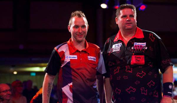 Finder Masters 2015 Darts - Scott Mitchell and Danny Noppert