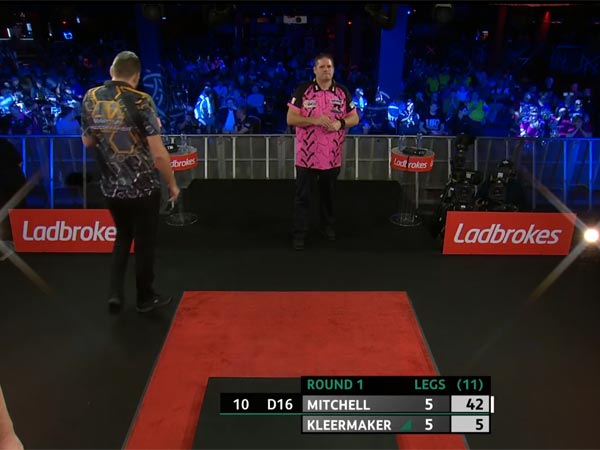 PDC Players Championship 2021 Scott Mitchell v Martin Kleermaker - Darts